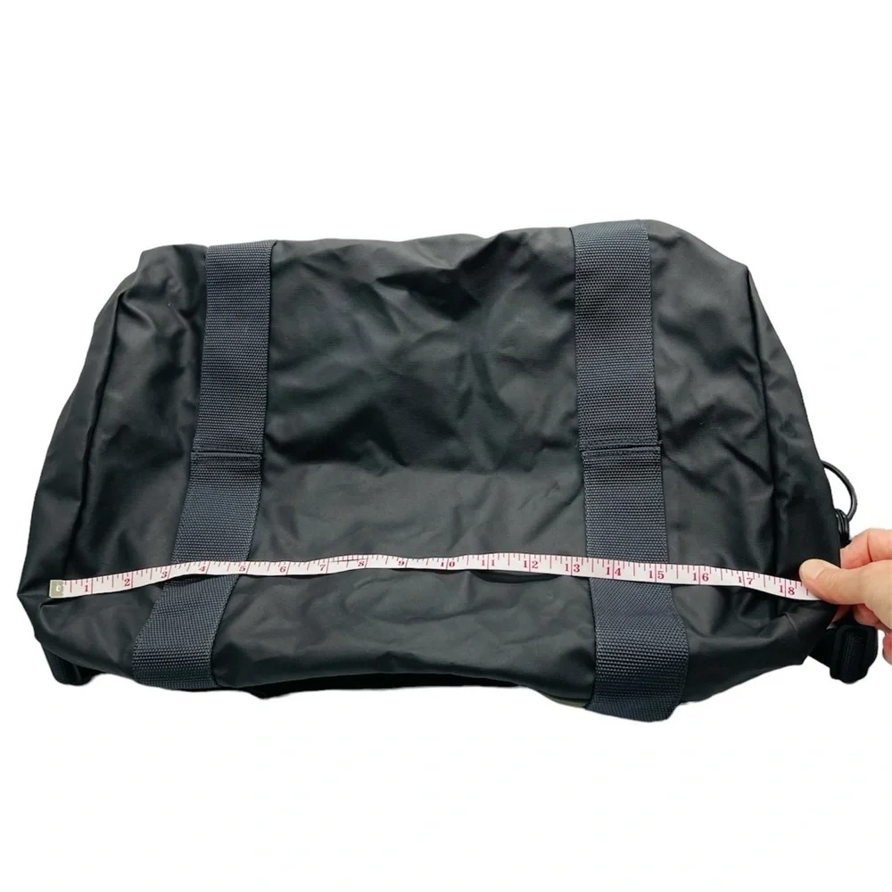 EAGLE CREEK TAUCK ARMY GREEN NO MATTER WHAT SMALL DUFFLE BAG
